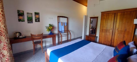 Turtle Paradise Villa Hotel in Western Province