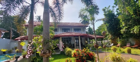 Turtle Paradise Villa Hotel in Western Province