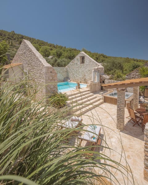 Day, Mountain view, Swimming pool