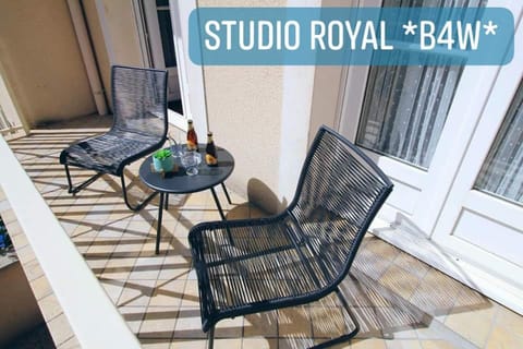 Studio Royal by Beds4Wanderlust - Place du marché avec parking privé Copropriété in Fontainebleau