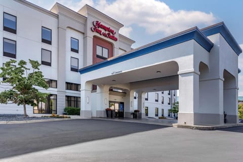 Hampton Inn & Suites Louisville East Hotel in Jeffersontown