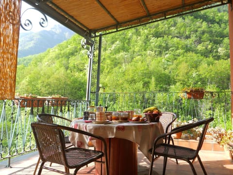 B&B Rossociliegia Bed and Breakfast in Liguria