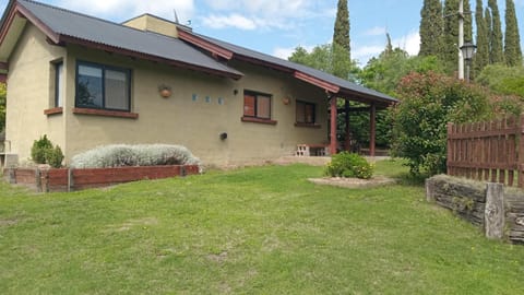 Cabañas Kangarú Bed and Breakfast in Santa Rosa de Calamuchita