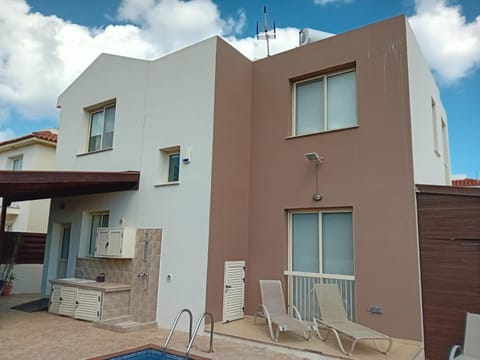 Villa "La Dolce Vita" 3 Bedrooms with pool Villa in Paralimni