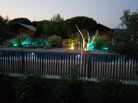 Les Lodges Saint Pierre Bed and Breakfast in Agde