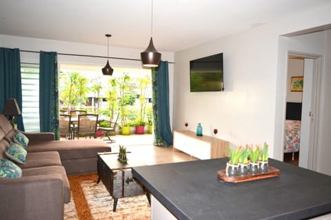 Kai cosy apartment with terrace pool and sea view near Papeete Casa in Pape'ete