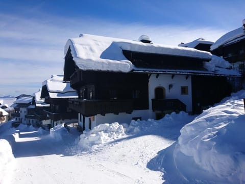 Property building, Winter