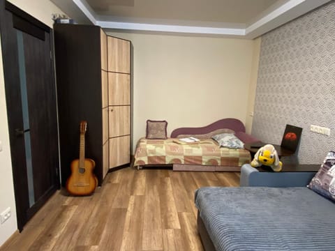 Apartment 30 m2 on Sergei Esenin 11 Appartamento in Kharkiv