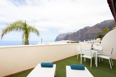 Hermosas Vistas al mar y los acantilados by Edén Rentals Apartamento in Acantilados de Los Gigantes