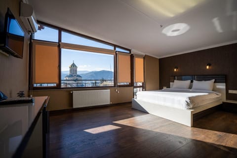 Bed, Day, View (from property/room), Photo of the whole room, Bedroom, City view, Garden view, Landmark view, Mountain view, hair dresser, air conditioner