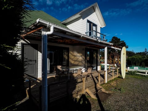 Property building, Patio, Facade/entrance