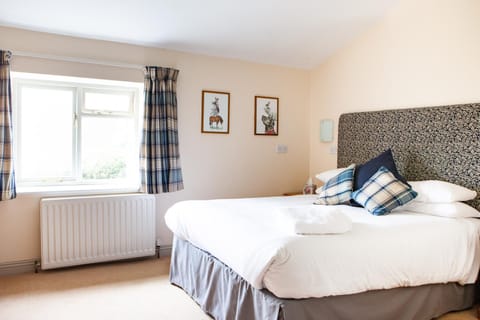 Banbury Hill Farm Bed and Breakfast in West Oxfordshire District