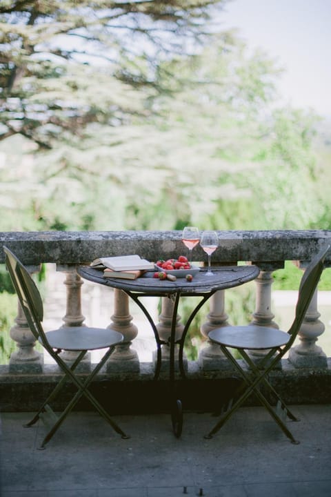 Balcony/Terrace, Mountain view, Alcoholic drinks