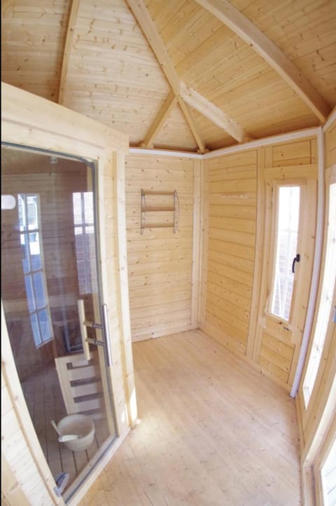 Buddha's Place - Hohen-Wieschendorf Apartment in Mecklenburg-Vorpommern, Germany