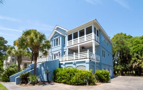 Property building, Spring, Day