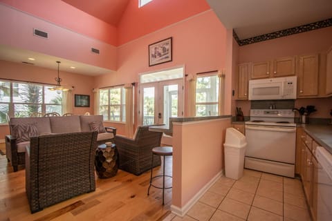 Kitchen or kitchenette, Living room, Seating area, stove