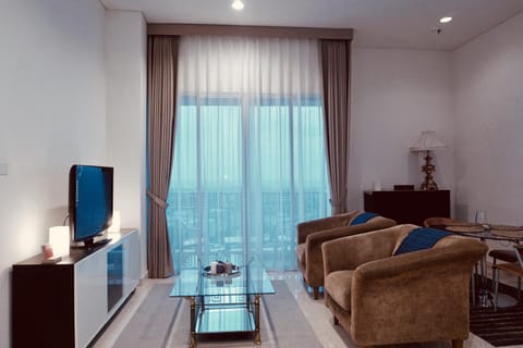 Lucky Tower Residence 2BR Top Floor Condo Bed and Breakfast in Jakarta