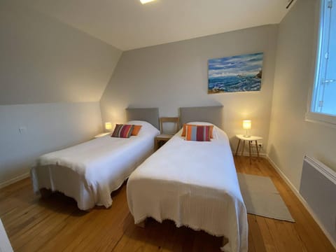 Belle maison 3*, jardin, WIFI à 600m de la plage à Trégastel - Calme et confort assuré - FR-1-368-137 House in Trégastel