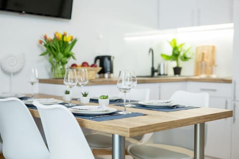 Kitchen or kitchenette, Living room, Photo of the whole room, Dining area