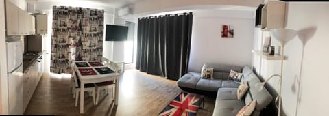 London 18 Apartment Appartamento in Constanța County