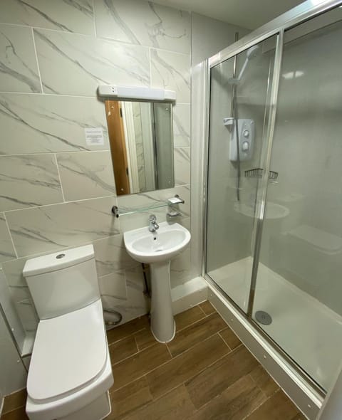 PremierLux Serviced Apartments Condo in Barking