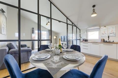 Kitchen or kitchenette, Living room, Dining area