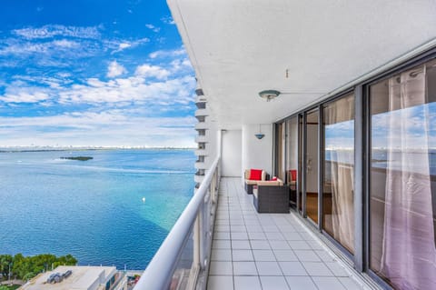 Stunning Balcony Views 4 bedroom Condo in Miami