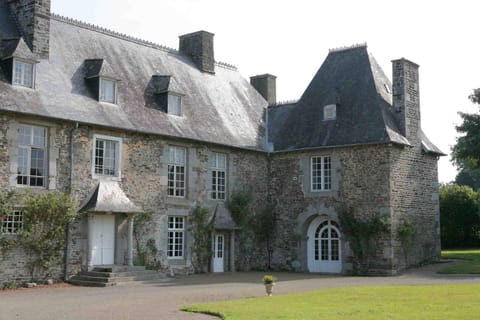 Facade/entrance, Garden view