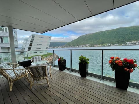 Sea View City Apartment Vacation rental in Tromso