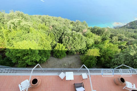 Castello di Populonia VILLA A MARE Apartment in Tuscany