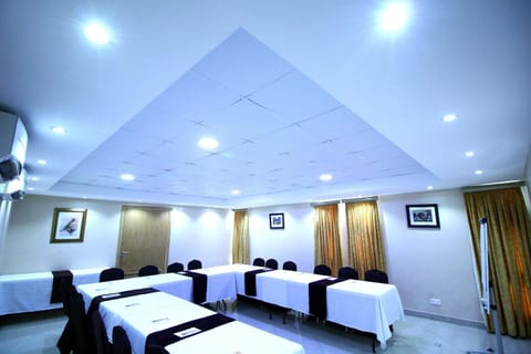 La Cour Hotels and Apartments Glover Hotel in Lagos