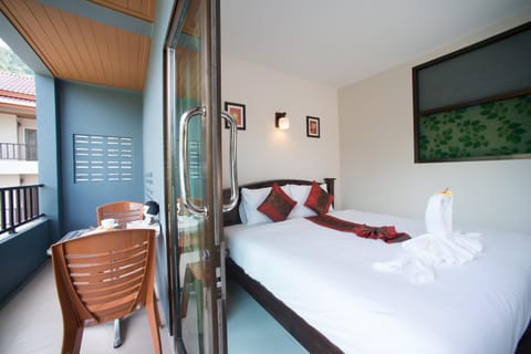 Srichada Hotel Khaolak - SHA Extra Plus Bed and Breakfast in Khuekkhak