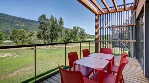 Balcony/Terrace, Kitchen or kitchenette, Garden view