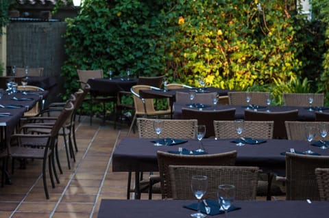 Restaurant/places to eat, Garden