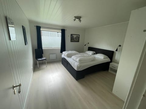 Åndalsnes Guest House - Cozy Apartment Condo in Trondelag