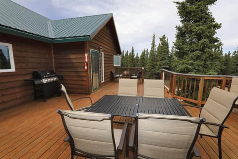 3 Bedroom Home with Amazing Views 11 mi from Denali Haus in Healy