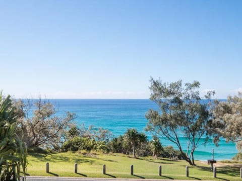 First Point Down by Discover Stradbroke Condominio in Point Lookout