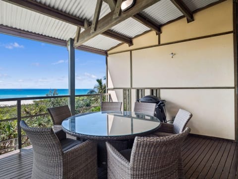 Claytons 5 by Discover Stradbroke Appartement in Point Lookout