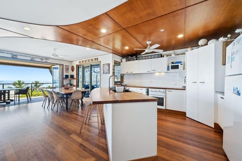 Claytons 10 by Discover Stradbroke Apartment in Point Lookout