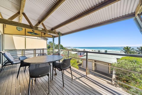 Claytons 10 by Discover Stradbroke Apartment in Point Lookout