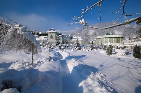 Property building, Winter, Spa and wellness centre/facilities