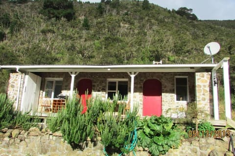 Provence Cottage House in Wellington Region