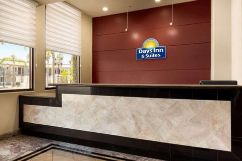 Days Inn & Suites by Wyndham Anaheim At Disneyland Park Motel in Anaheim