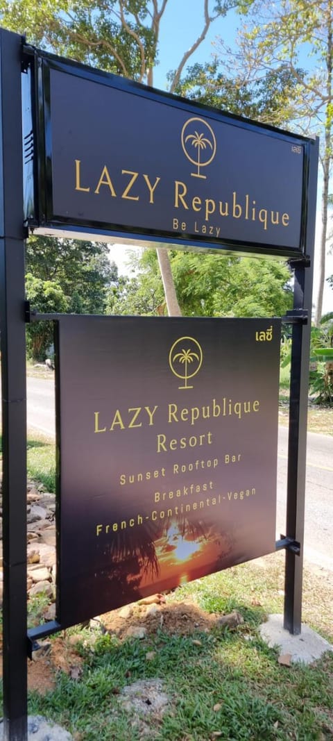 Lazy Republique Resort in Koh Chang Tai