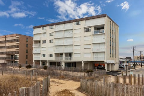 Ocean Tower Views Apartment in Ocean City