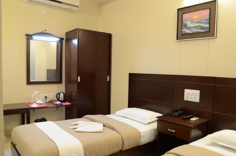 Hotel Sky Lite Hotel in Coimbatore