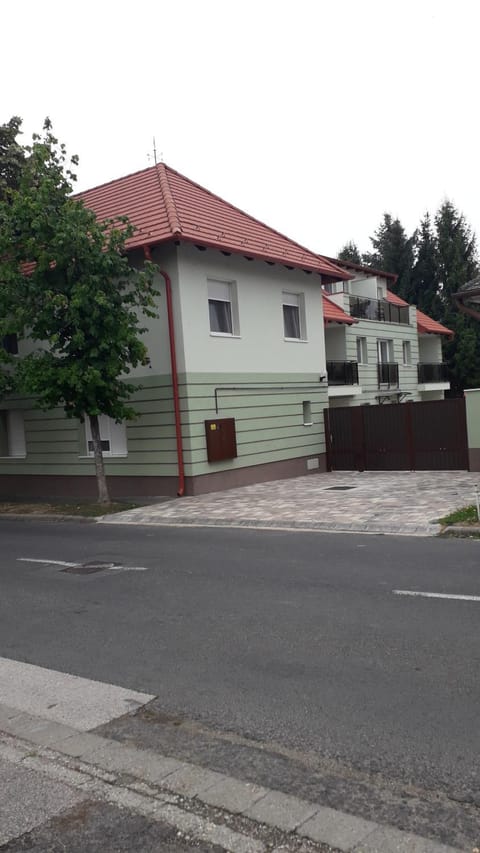 Property building, Street view