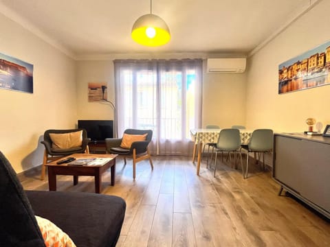 Le 13 Apartment in Cassis