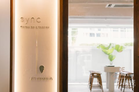 Facade/entrance, Off site