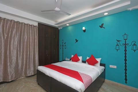 OYO Maira Stays Hotel in Noida